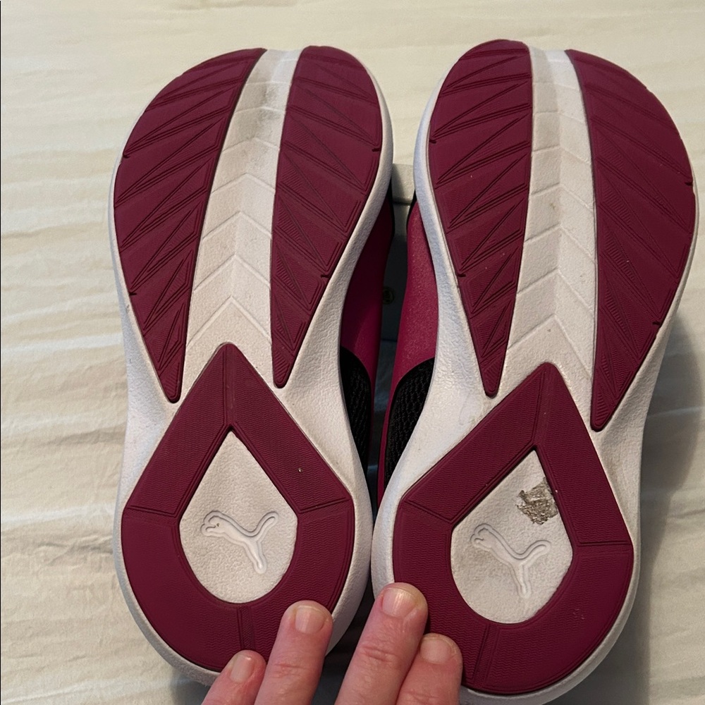 Puma Black and Pink Athletic Slip-Ons - Picture 4 of 4